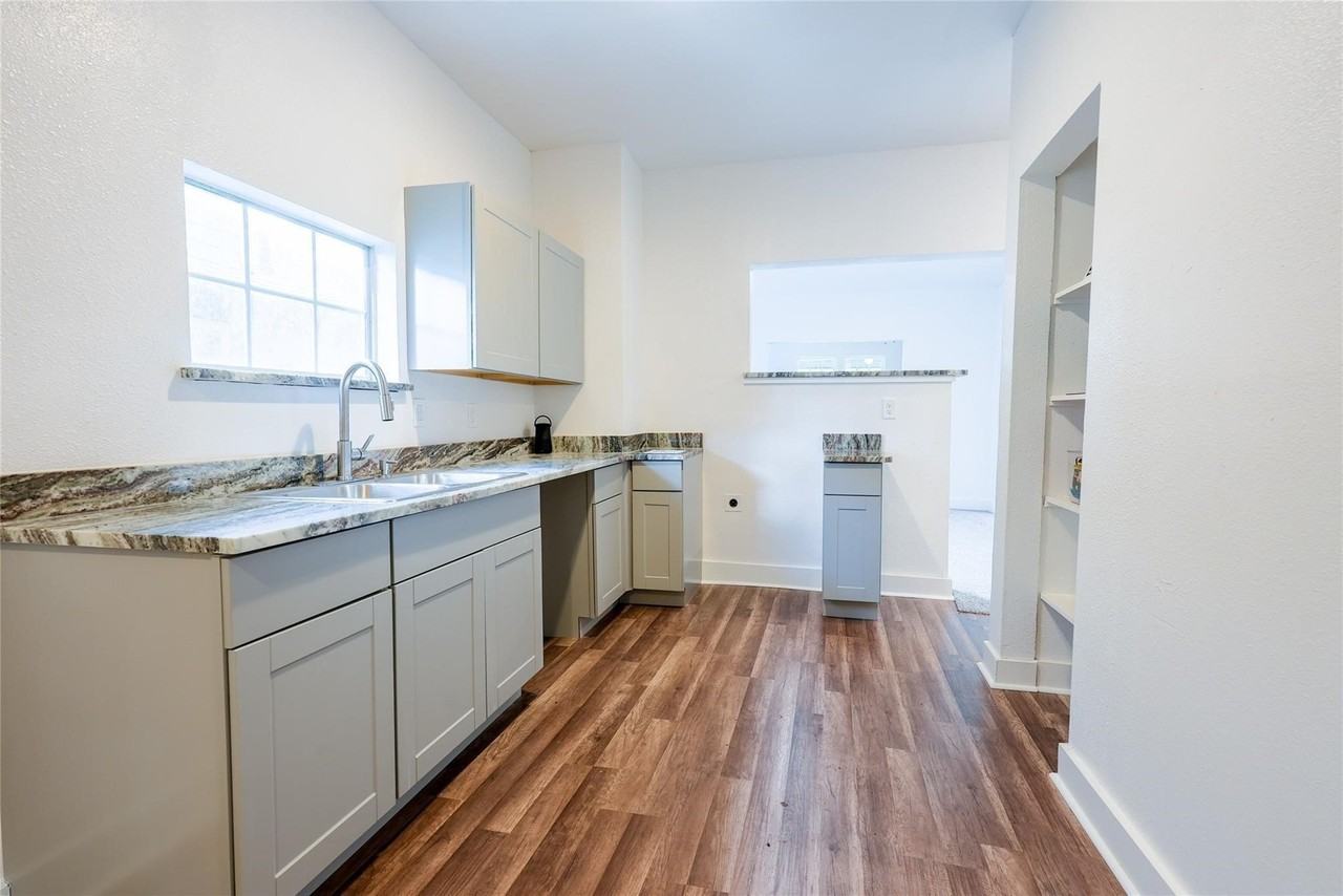 335 N Marsalis Ave - Photo 5 of 13