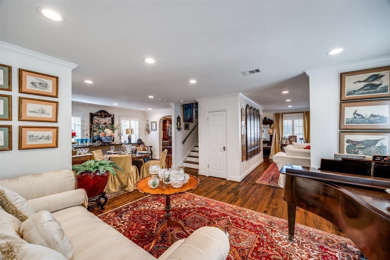 3105 Mockingbird Ln - Photo 6 of 32