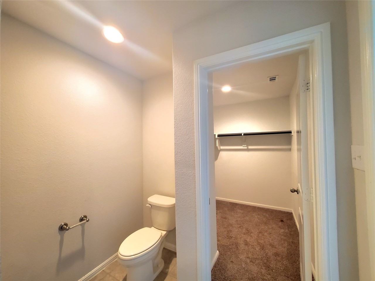 16612 Portage St - Photo 6 of 14