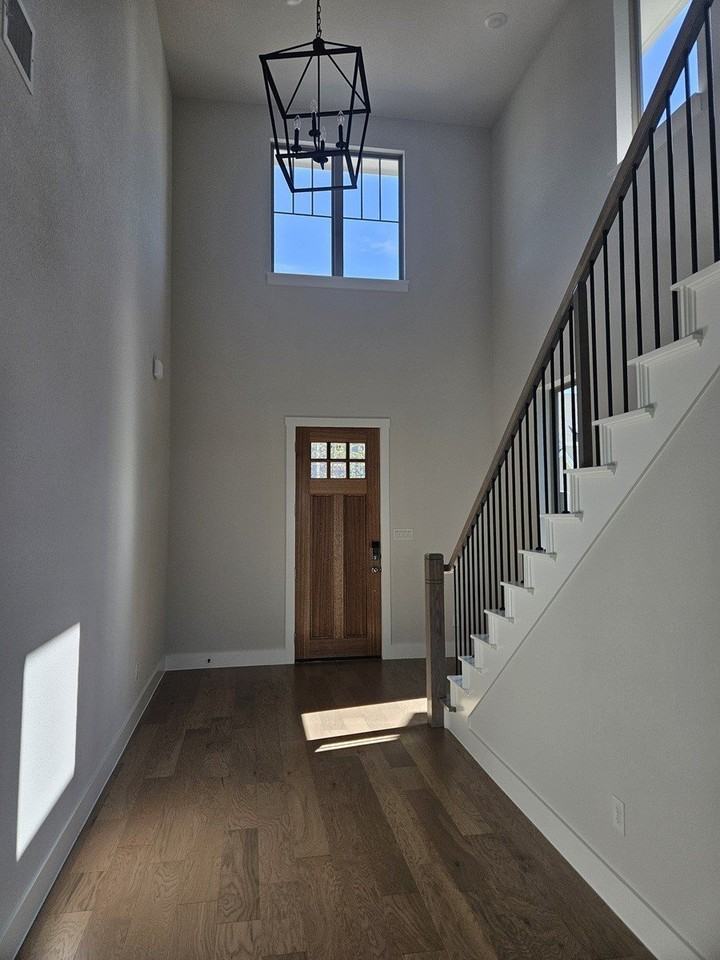 221 Chestnut St - Photo 2 of 23