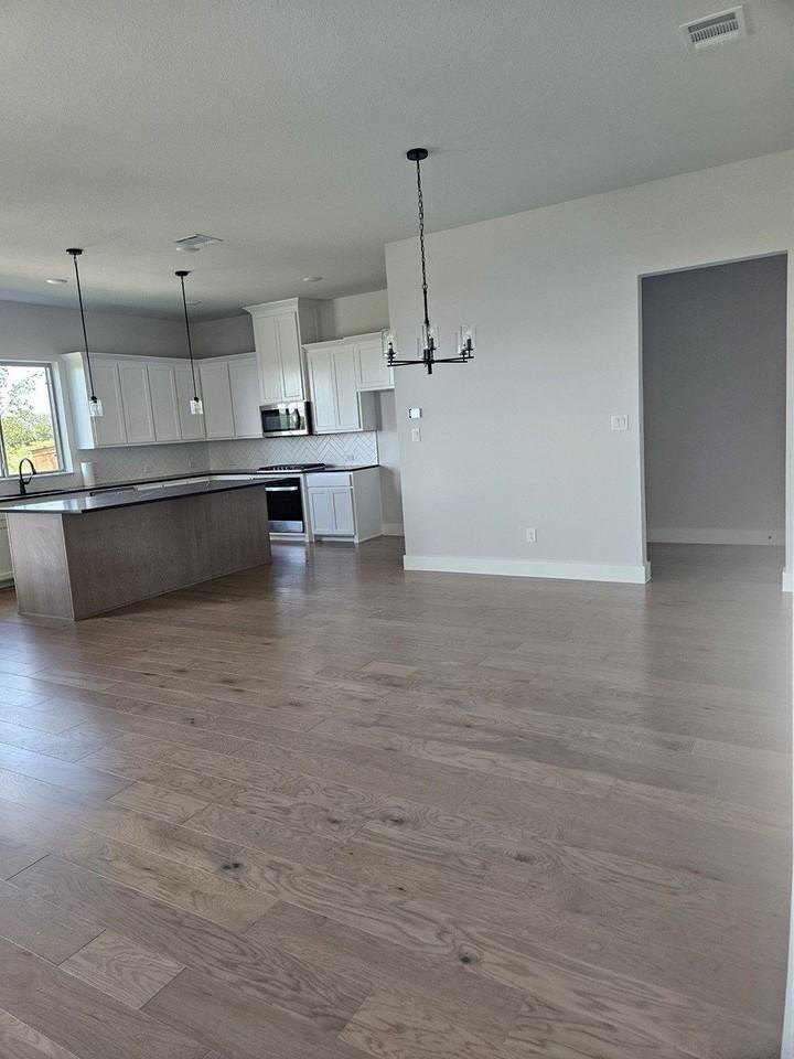 221 Chestnut St - Photo 6 of 23