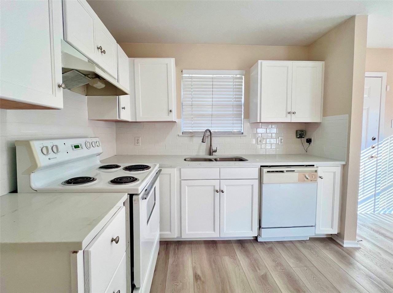 1311 Nolte Dr - Photo 5 of 23