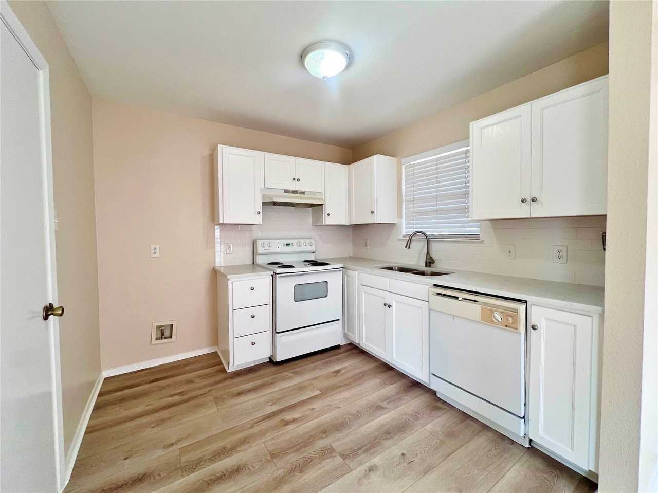 1311 Nolte Dr - Photo 6 of 23