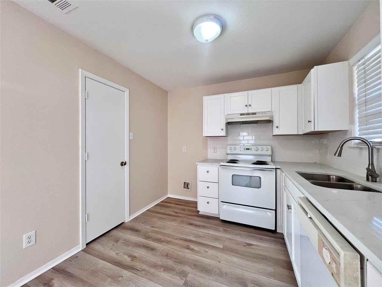 1311 Nolte Dr - Photo 7 of 23