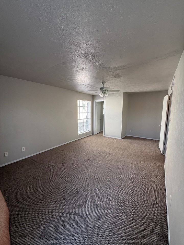 3629 Rickshaw Dr #3633 - Photo 5 of 12