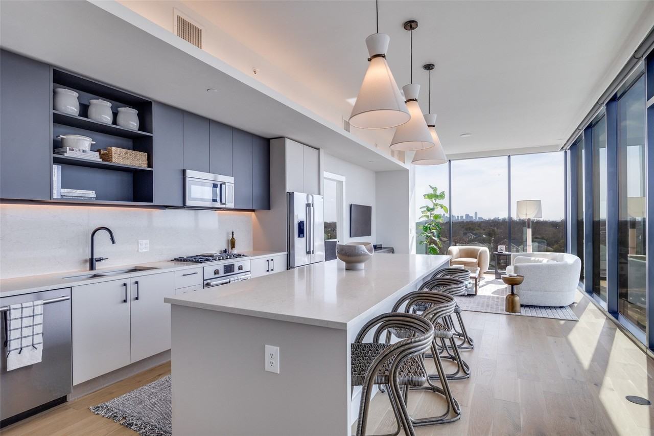 8119 Douglas Ave #710