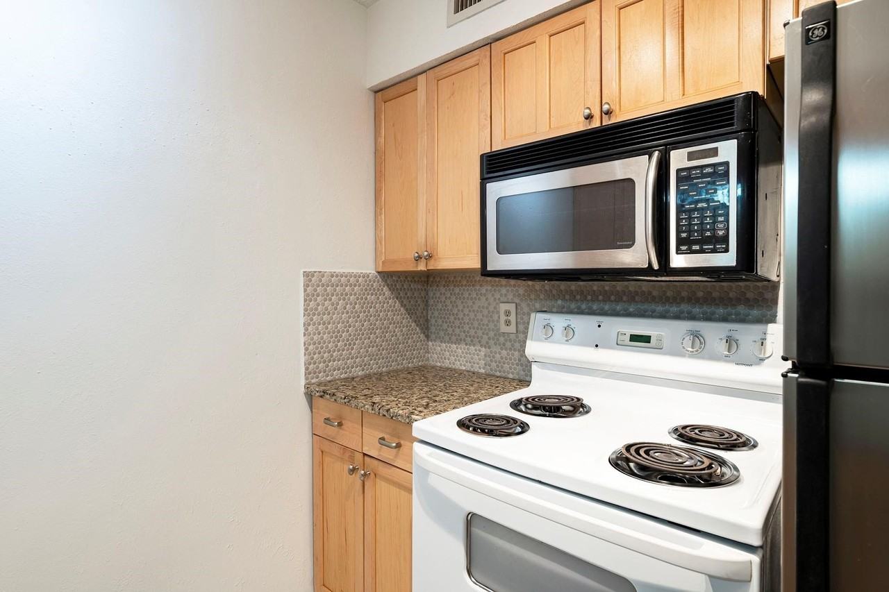 5812 Milton St #105 - Photo 5 of 12