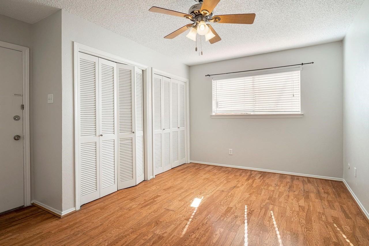5812 Milton St #105 - Photo 7 of 12