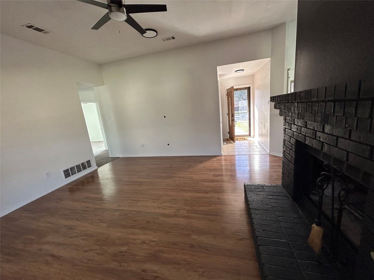 2218 Fuqua Rd - Photo 5 of 14