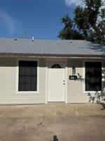 featured image of 304 E Hickory St #B