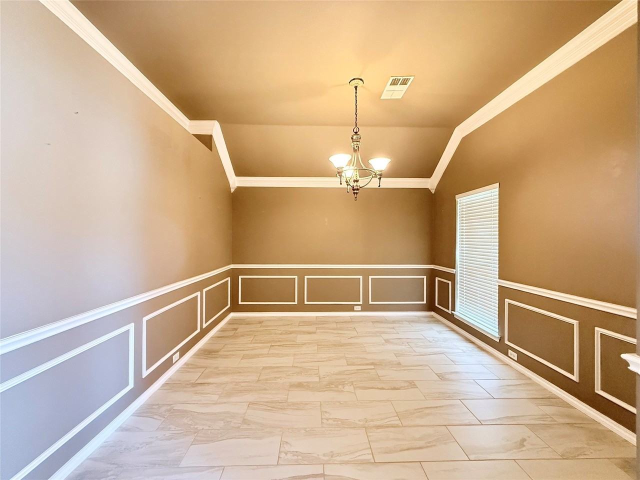 2713 Flint Rock Dr - Photo 3 of 19
