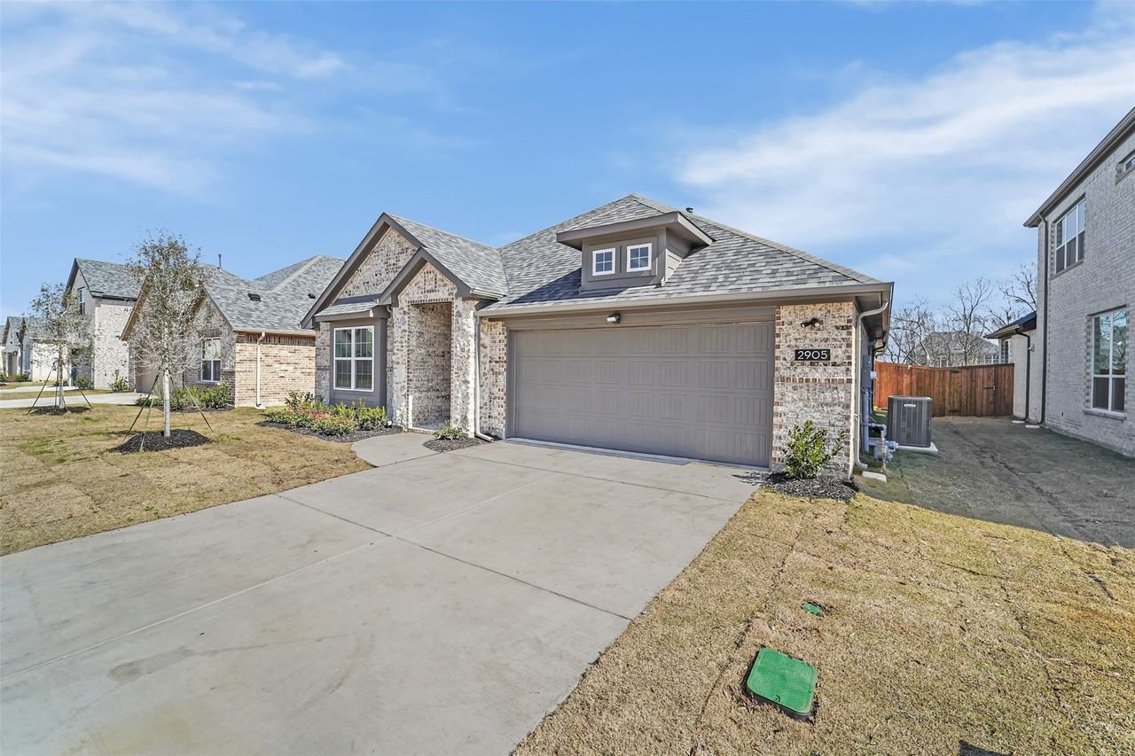 2905 Cantoni Crk - Photo 4 of 35