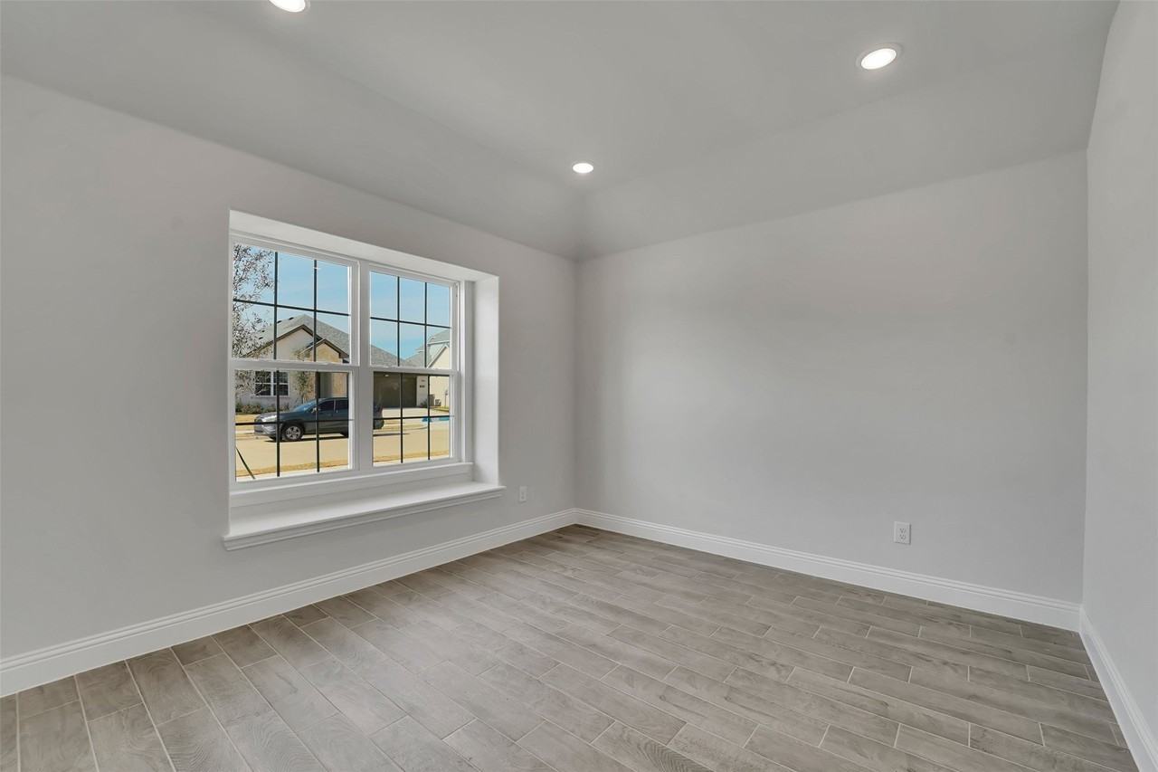 2905 Cantoni Crk - Photo 6 of 35