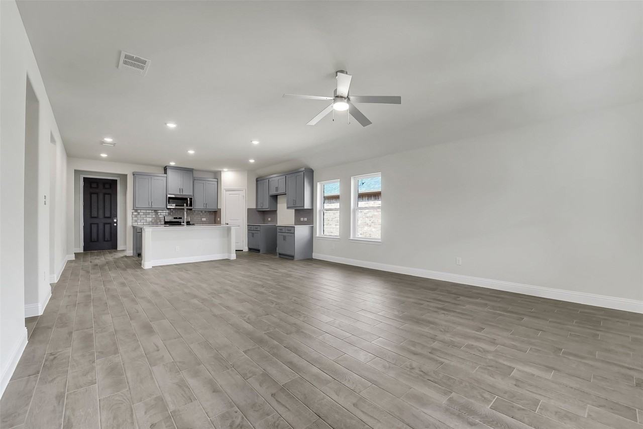 2905 Cantoni Crk - Photo 7 of 35