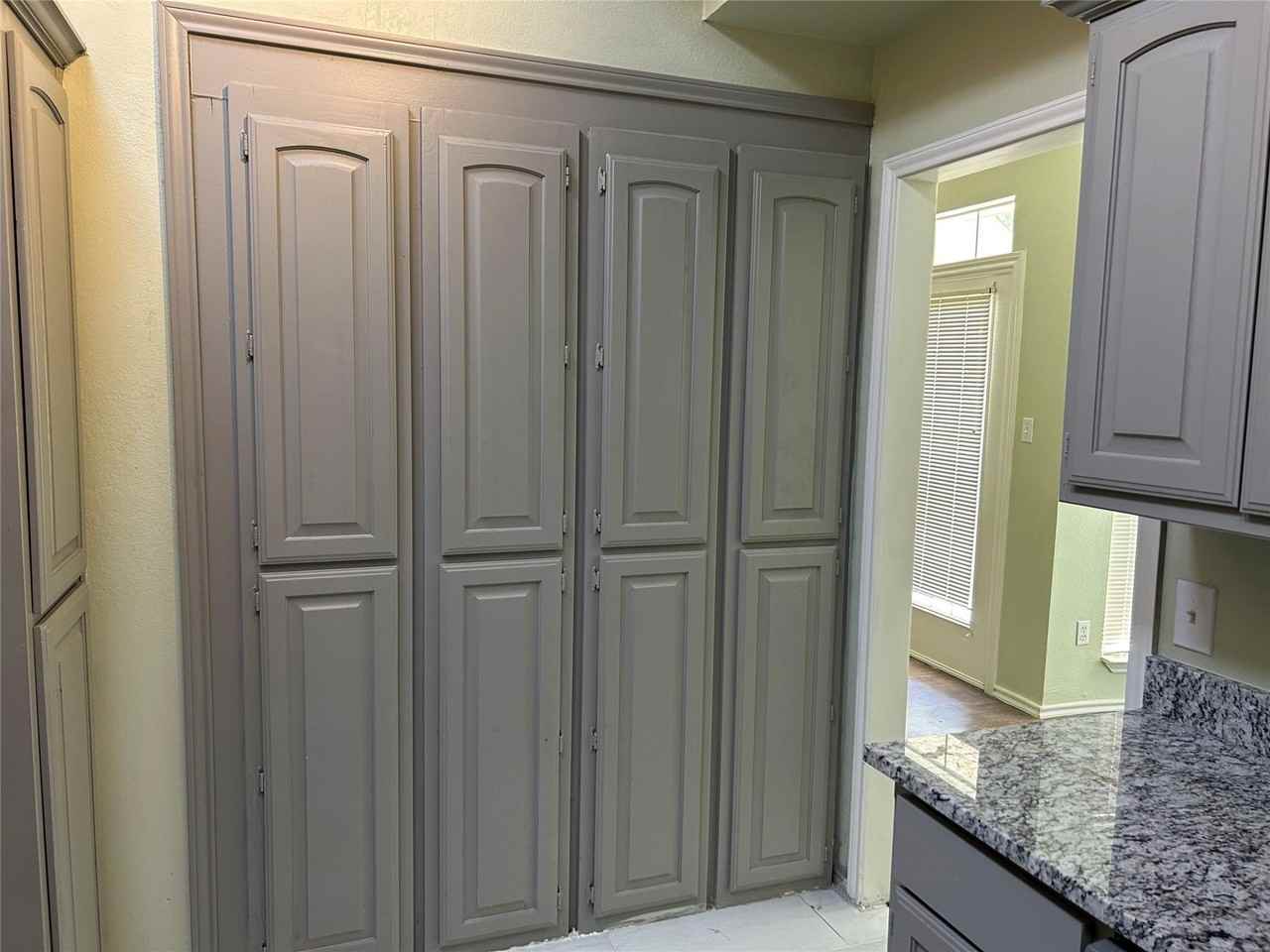 1505 Park Pl - Photo 6 of 10