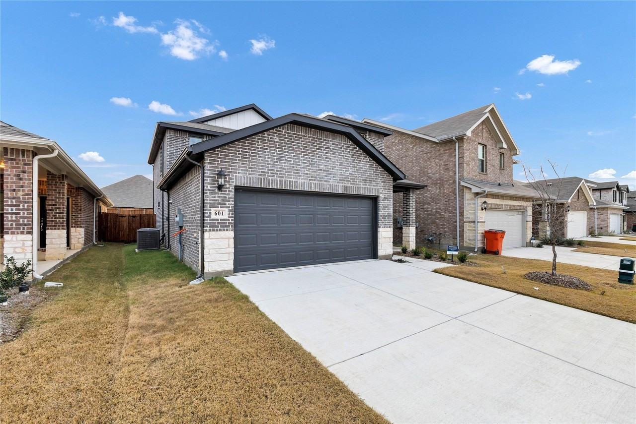 601 Willet Dr - Photo 4 of 37