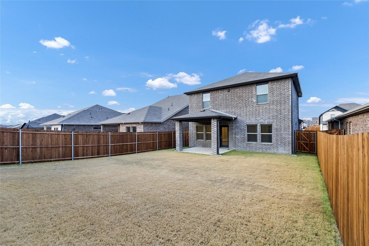 601 Willet Dr - Photo 5 of 37