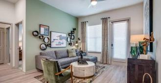 1703 Rockhill Rd - Photo 1 of 1