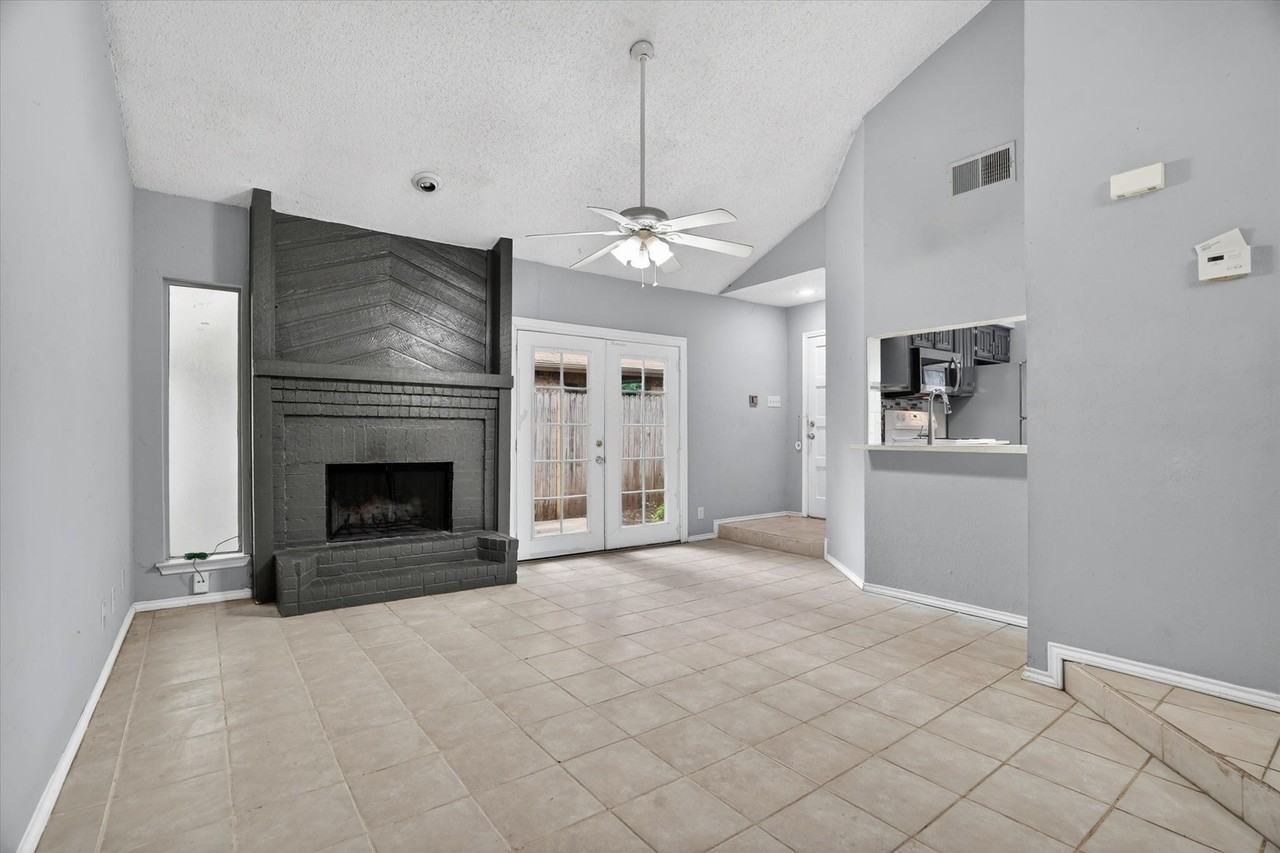 231 Shady Lane Dr