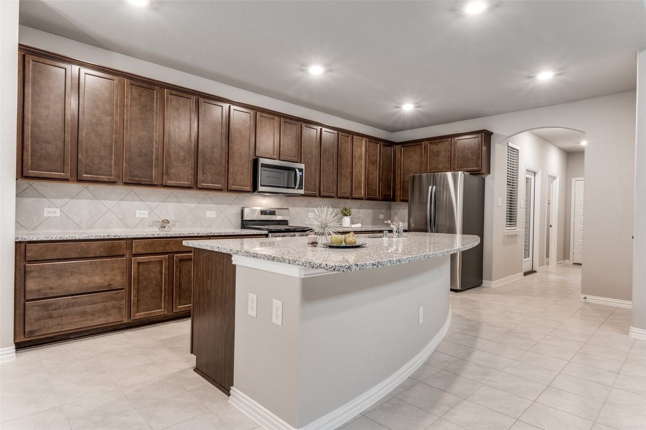 1237 Milfoil Dr