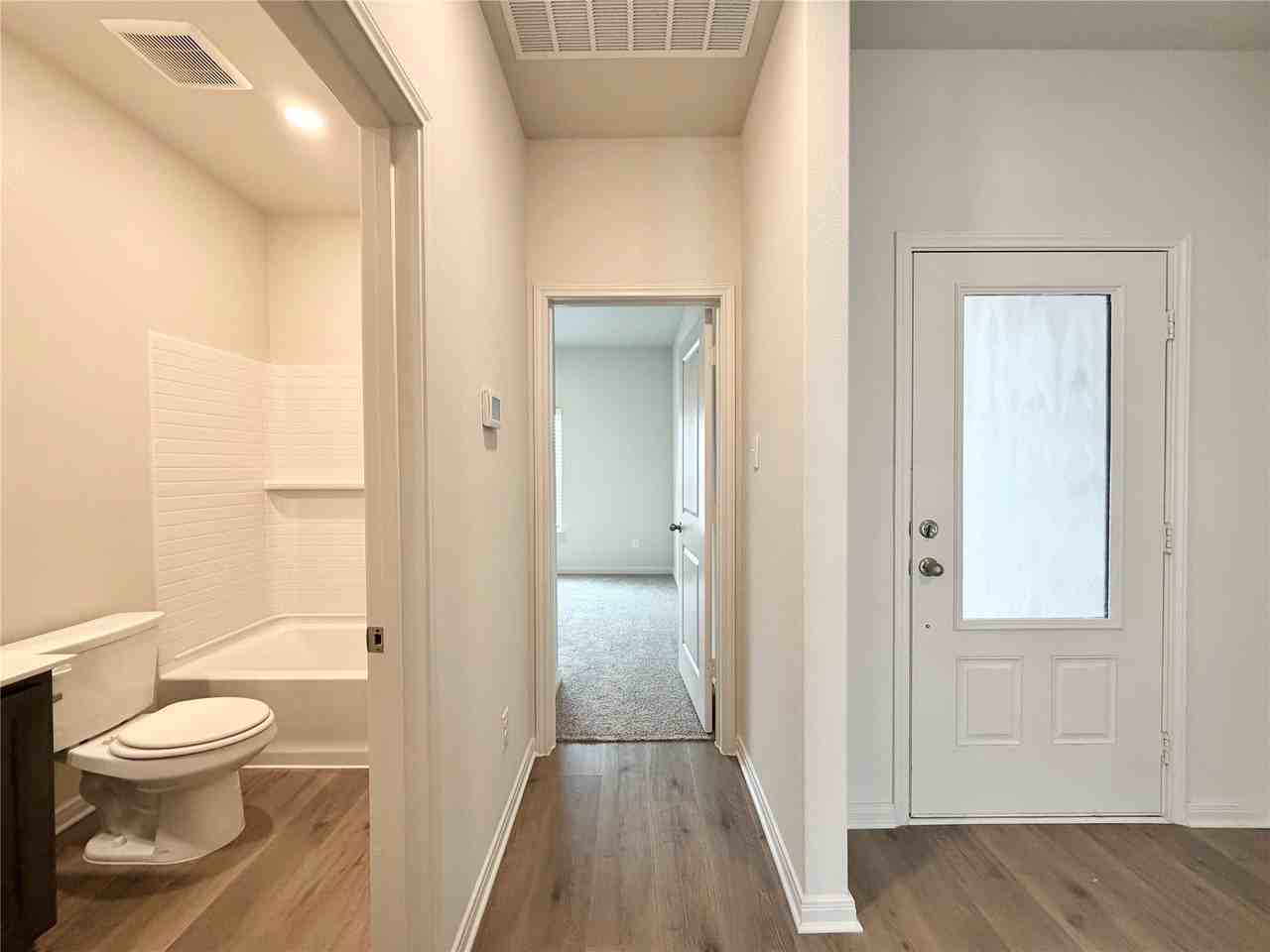 13404 Gitty Up Cir - Photo 3 of 38