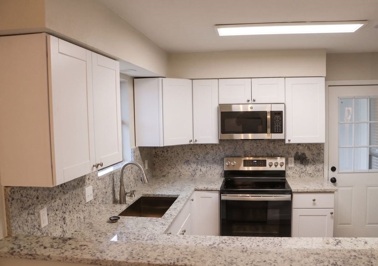 728 Cory St - Photo 4 of 16