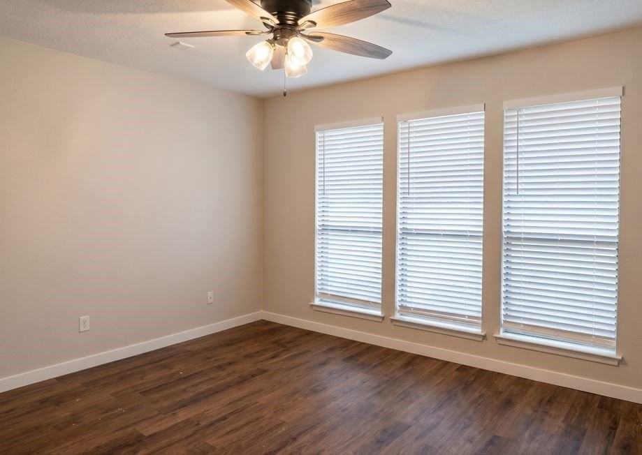 728 Cory St - Photo 7 of 16