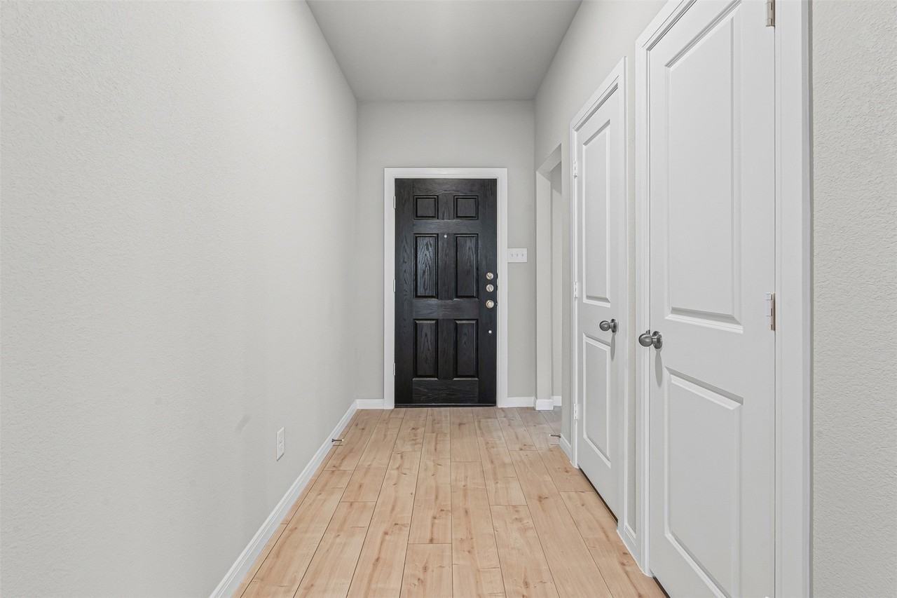 1444 Indian Mallow Ln - Photo 3 of 34