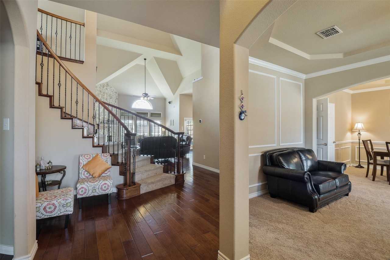 534 Windward Dr - Photo 5 of 19