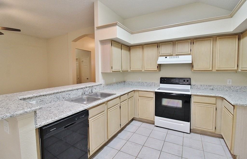 210 Ridgecrest Dr - Photo 6 of 13