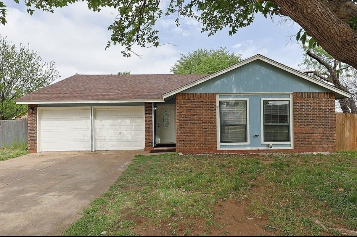 1710 Bob White Ct - Photo 2 of 28