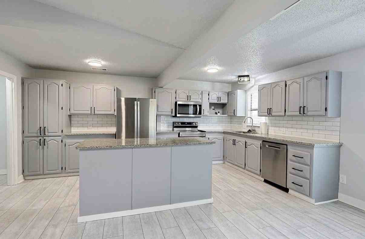 1710 Bob White Ct - Photo 5 of 28