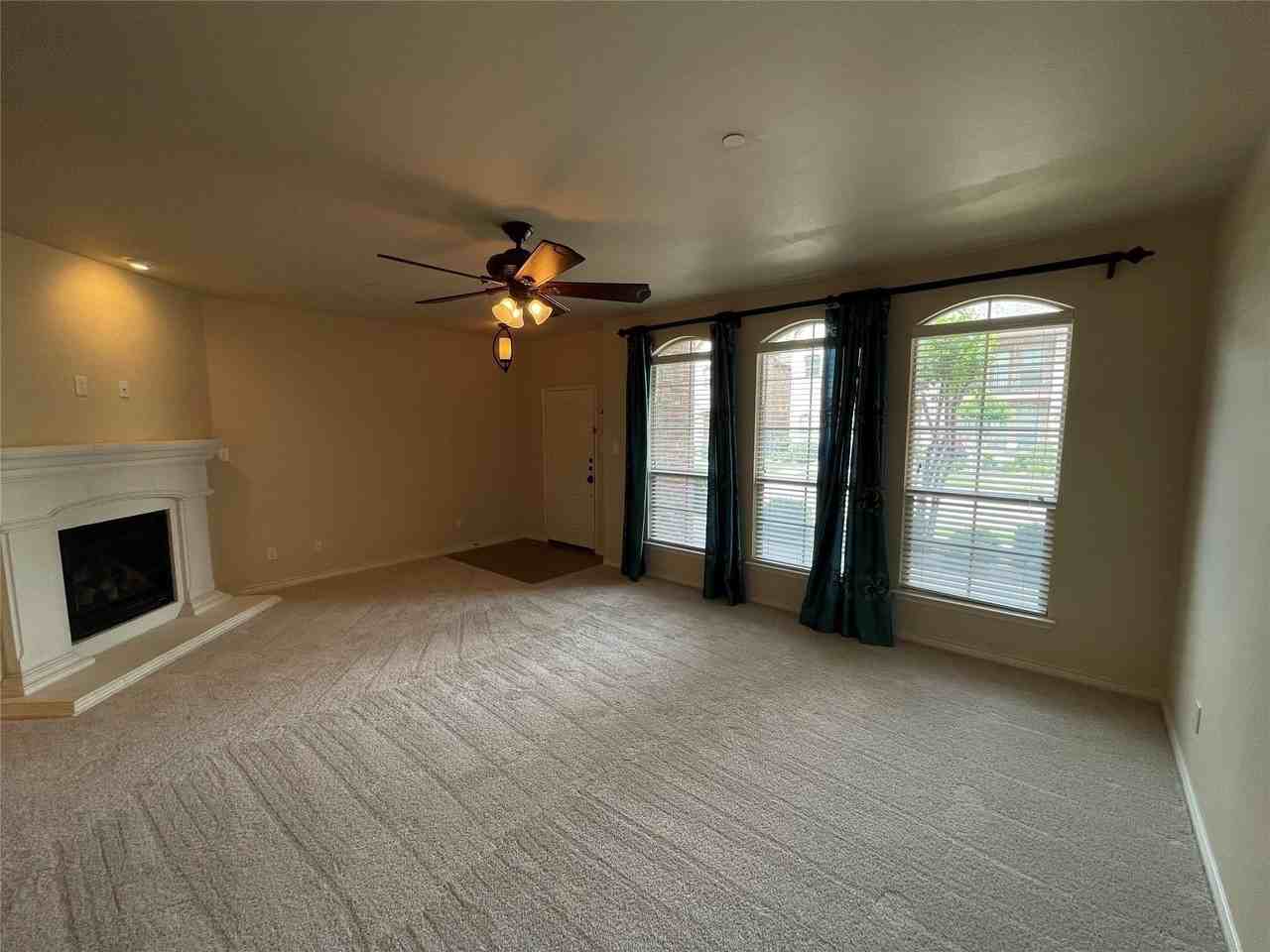 4240 Comanche Dr - Photo 5 of 20
