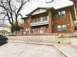 featured image of 420 W Franklin St #10