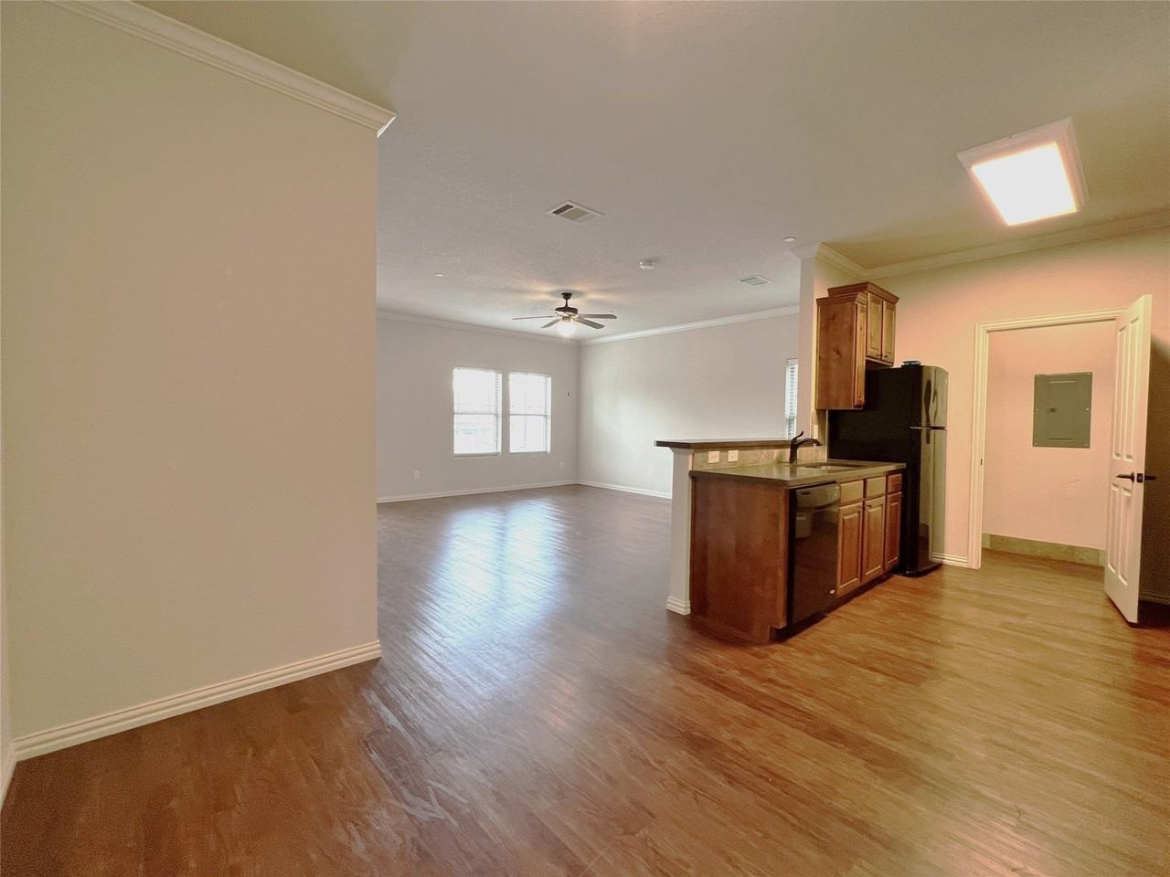 420 W Franklin St #10 - Photo 6 of 14