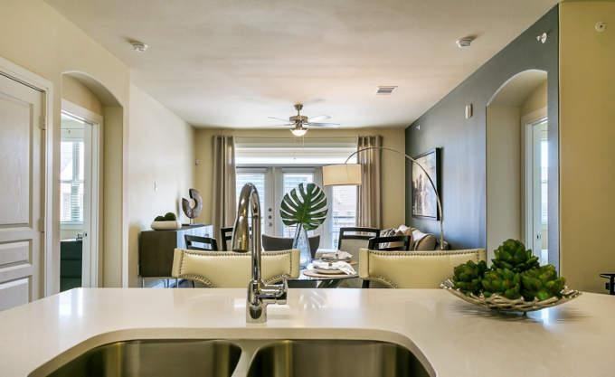 2400 Fort Worth Ave - Photo 7 of 10