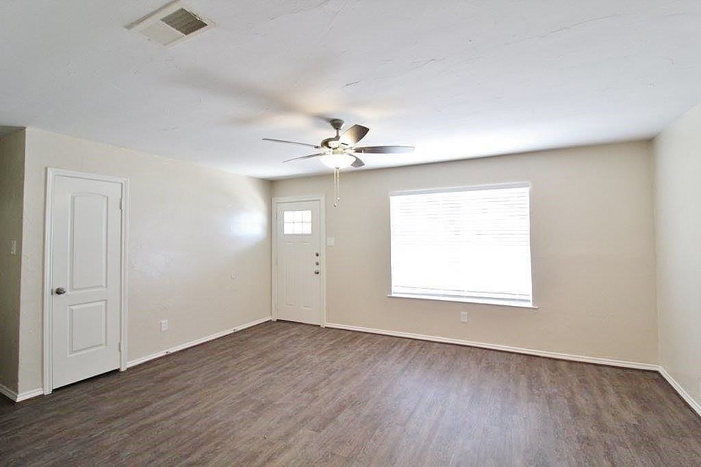 610 Overlook Dr - Photo 3 of 14