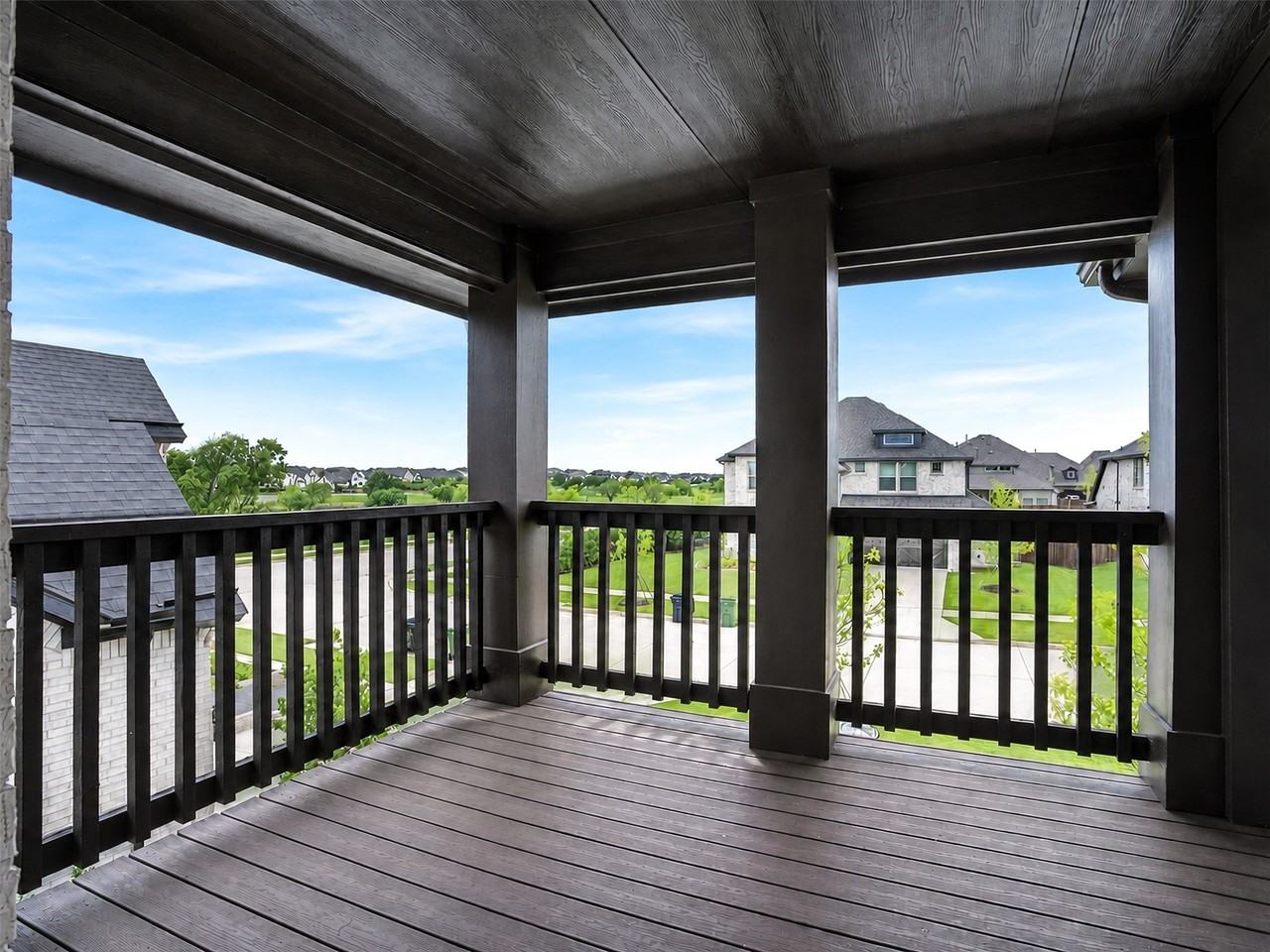 4010 Zina Ln - Photo 4 of 40