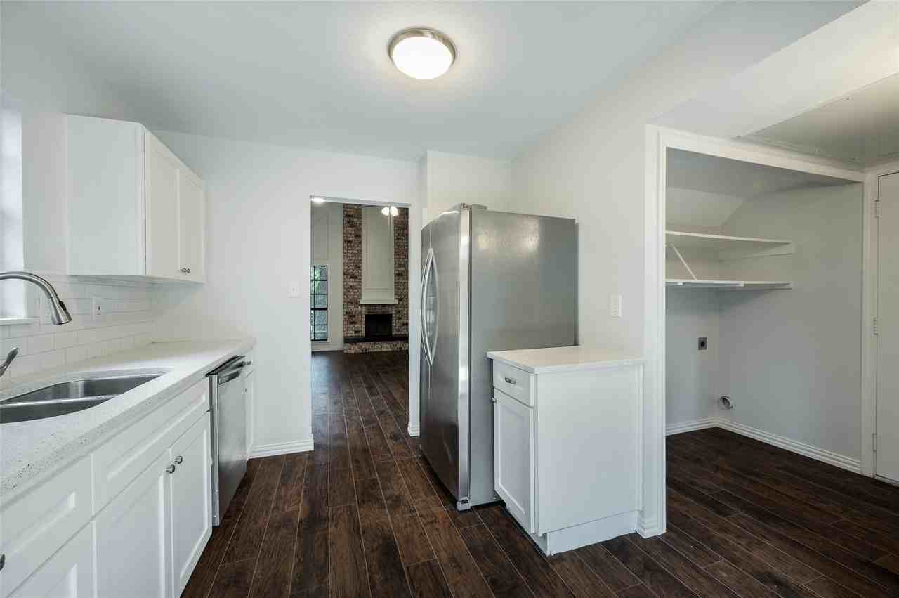 3054 Harbinger Ln - Photo 6 of 15