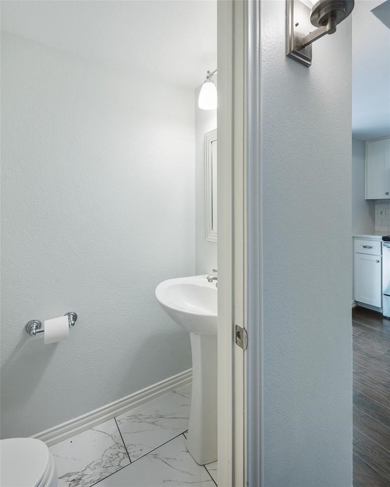 3054 Harbinger Ln - Photo 7 of 15