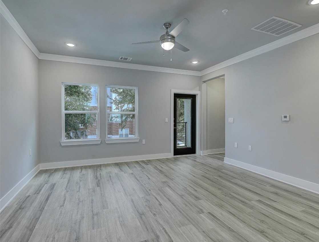 3316 Santee St - Photo 6 of 18