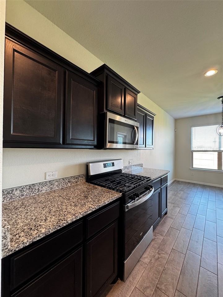 8901 Timber Gulch Dr - Photo 6 of 26