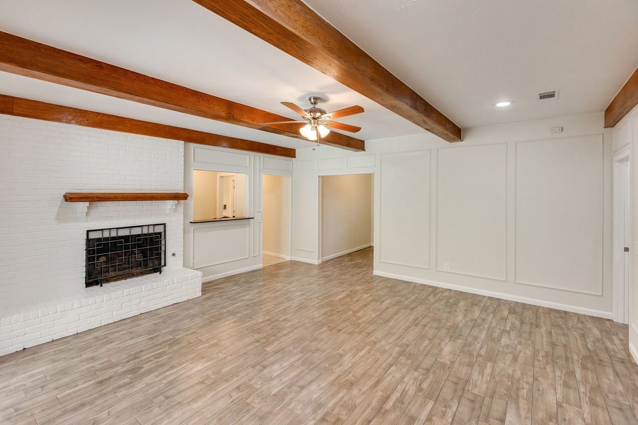 425 Provincetown Ln - Photo 6 of 38
