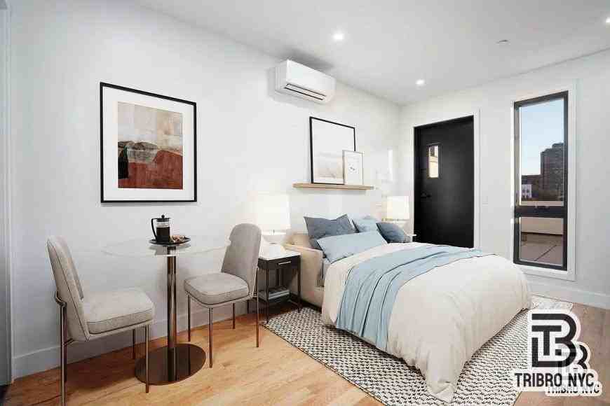 463 Lexington Ave - Photo 2 of 5