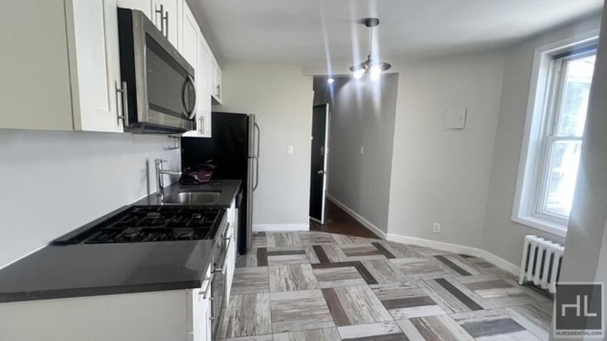1129 Rogers Ave - Photo 2 of 10