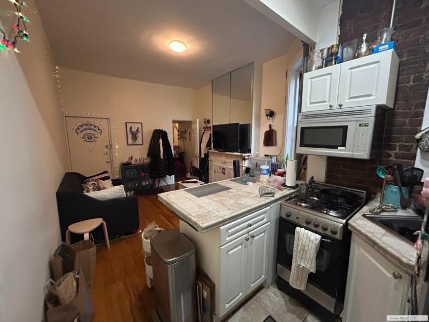 419 W 44th St - Photo 6 of 10