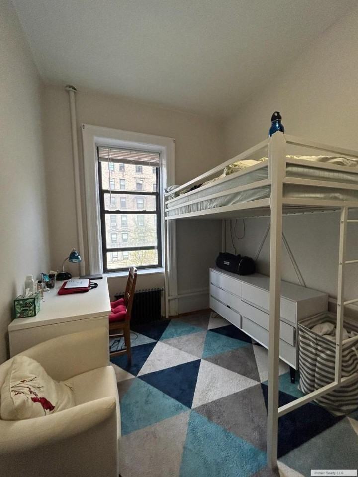 318 W 106th St - Photo 2 of 10