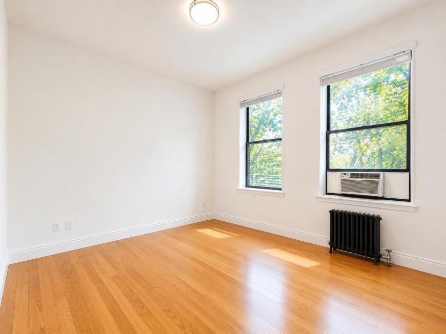 241 Ocean Pkwy - Photo 2 of 10