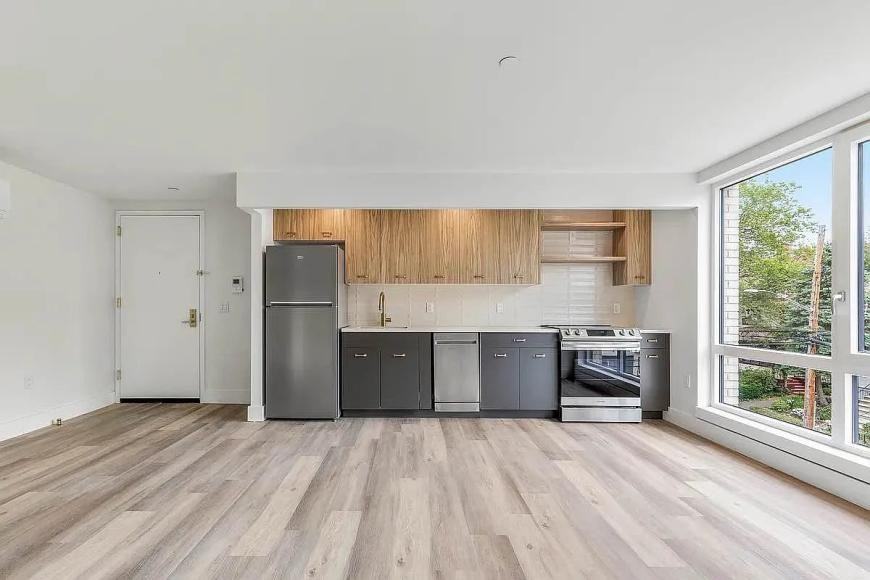 3333 Giles Pl