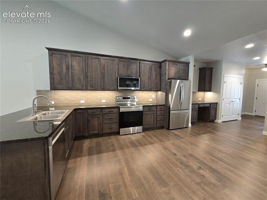 538 Brecken Ct - Photo 6 of 33